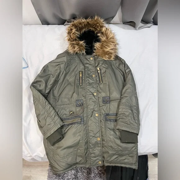 Jacket - Picture 1 of 12